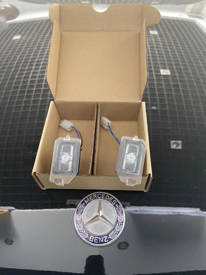 DC 12V Specchio LED Car Logo Welcome Light 6500K Per Mercedes Benz ODM