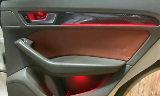 Luci ambientali RGB Modello di stampo + stampo di sella (grano di legno o fibra di carbonio) per Audi Q5 (2010-2018)