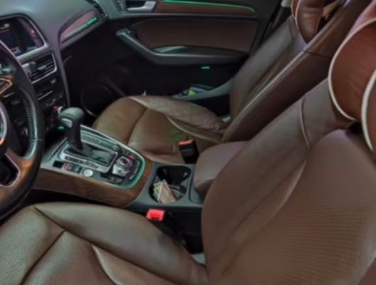 Luci ambientali RGB Modello di stampo + stampo di sella (grano di legno o fibra di carbonio) per Audi Q5 (2010-2018)