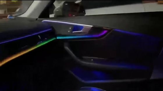 Luci ambientali Streamer dinamico Perfetto controllo centrale+ Set di sette pezzi ((Intagliatura in radio) per Audi A4 (2017-2023)