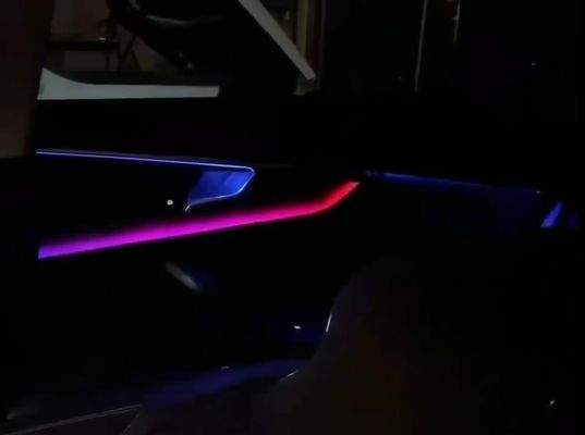 Luci ambientali Streamer dinamico Perfetto controllo centrale+ Set di sette pezzi ((Intagliatura in radio) per Audi A4 (2017-2023)